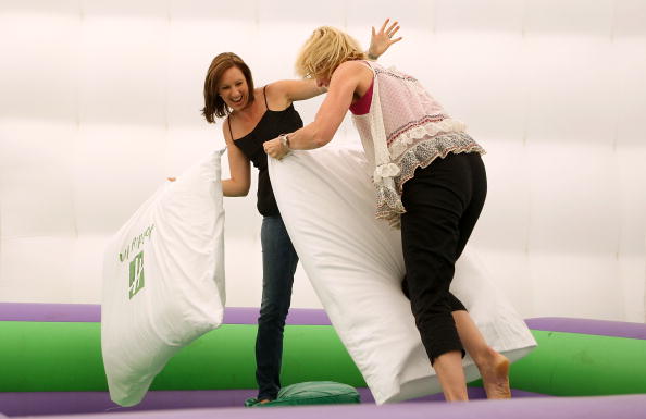 Sydney Pillow Fight Celebrates Holiday Inn Relaunch