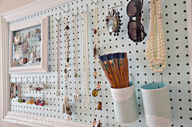 DIY-jewelry-organizer-with-place-for-everything