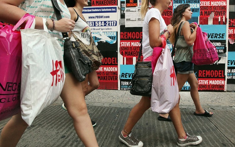 U.S. Retail Sales Decline For Third Straight Month