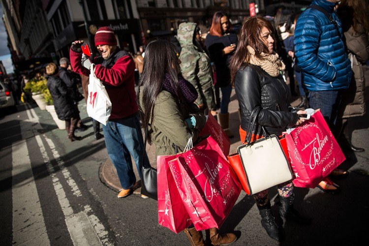 Black Friday Shoppers Look For Holiday Bargains