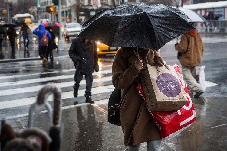 Last-Minute Shoppers Rush To Find Holiday Gifts On Christmas Eve