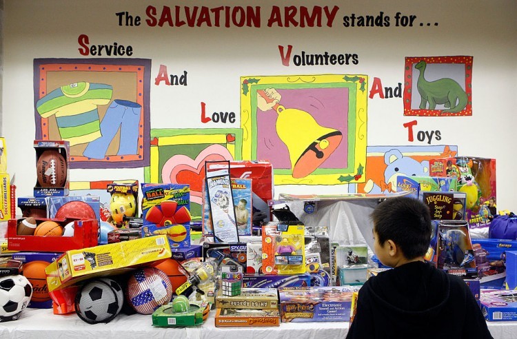 Salvation Army Helps Low Income Families Shop For Holidays