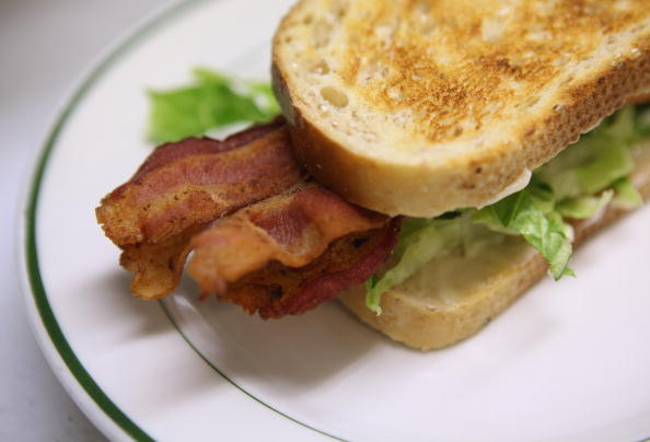 sandwich with bacon