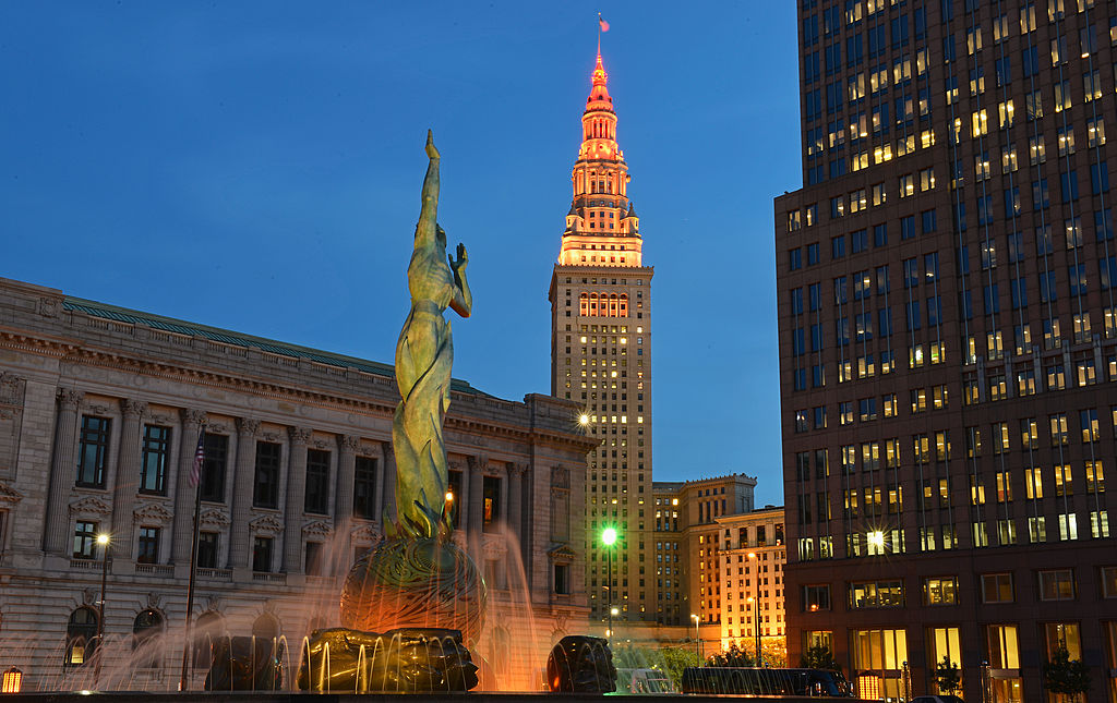 Historic Landmarks In The U.S. And Canada Light Up In Support Of Stand Up To Cancer And Stand Up To Cancer Canada