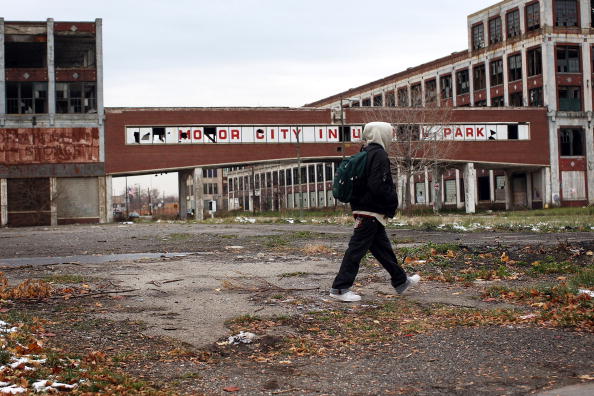 L'economia dell'area di Detroit peggiora mentre le tre grandi case automobilistiche affrontano una crisi terribile