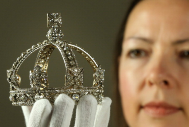 INTERESTING FACTS ABOUT THE CROWN JEWELS visual data 7
