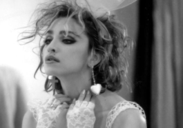 12 Hit Songs Everyone Sings Wrong Without Even Realizing It