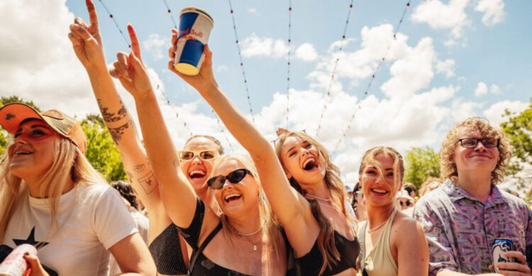13-gen-z-trends-that-feel-completely-foreign-to-older-generations