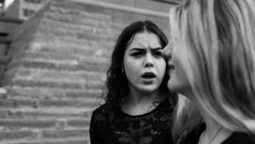 15 Common Phrases That Instantly Make You Sound Unclassy