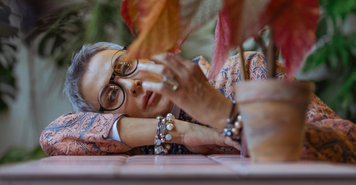 7 Signs You're Secretly Afraid Everyone You Love Will Leave You