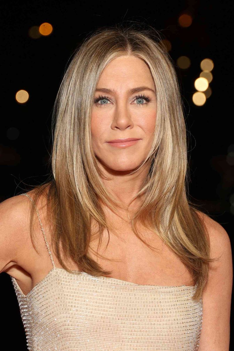 Face-Framing Bronde Blowout