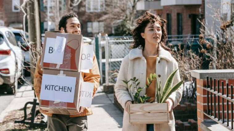 12 Mindset Shifts That Happen When You Move to a New City Alone