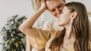 15 Quiet Ways to Show Devotion Without Saying "I Love You"