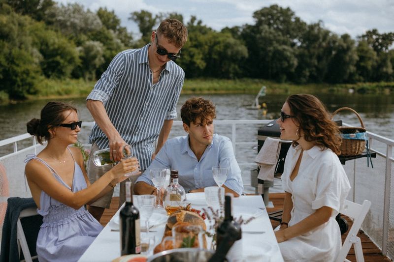 10 Personality Traits of People Who Aren't Fun to Be Around, According to Psychology