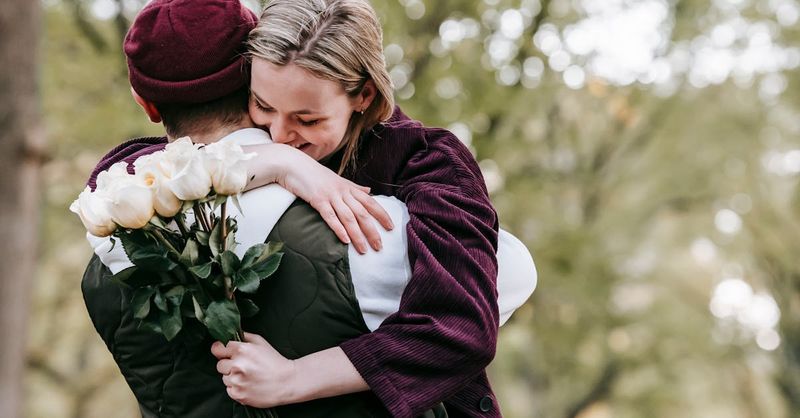 12 Therapist-Approved Habits Confident Couples Rely On When Life Gets Hard