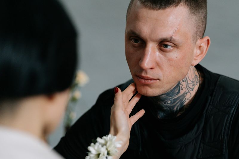 9 Subtle Signs He's Fallen Out of Love, Even If He Pretends Otherwise