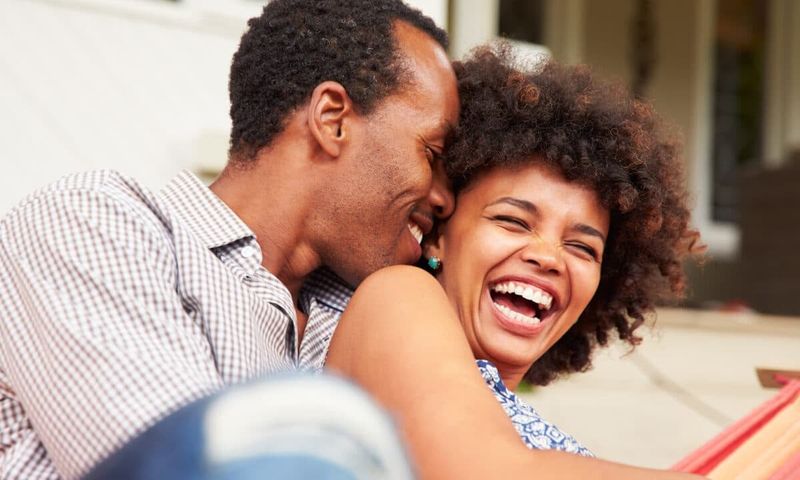 Laughter That Links Your Minds