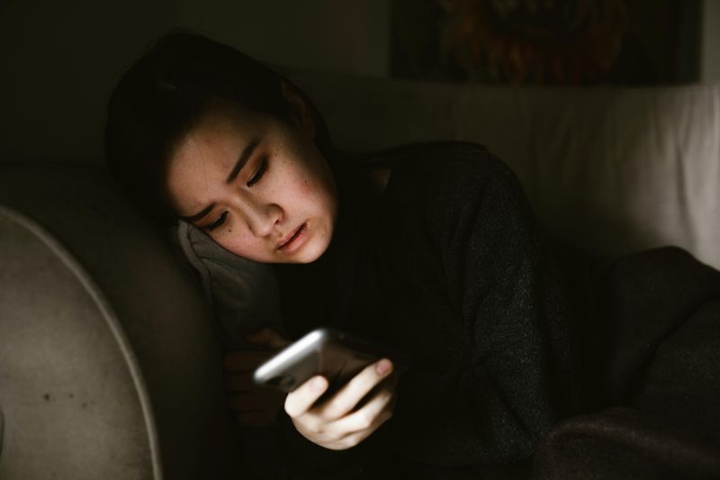 11 Red Flags Showing Your Narcissistic Ex Isn't Really Over You