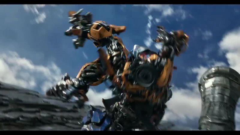 The Junkyard Battle – Transformers: The Last Knight (2017)