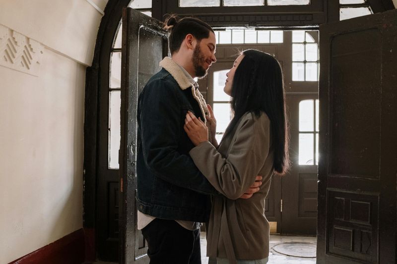 10 Clear Signs He Regrets Losing You and Secretly Wants You Back