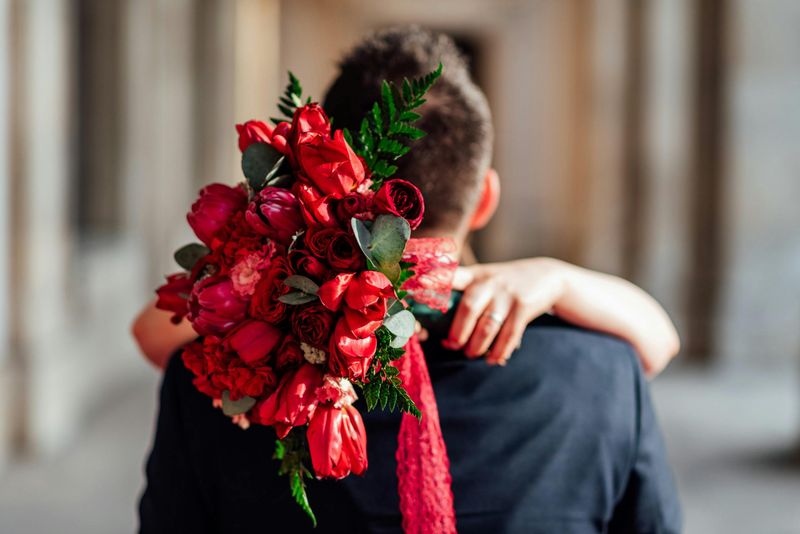 16 Relationship Habits That Seem Sweet but Hide Controlling Behavior