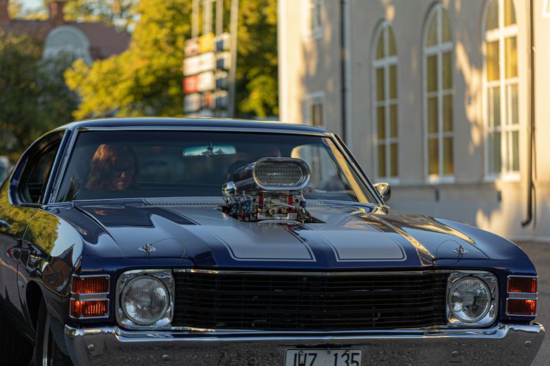 Cruising Around in Cars With No Particular Destination