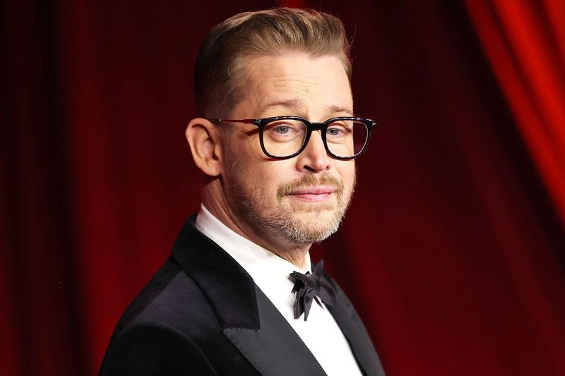 12 Famous Actors Who Quit Hollywood at the Peak of Their Fame