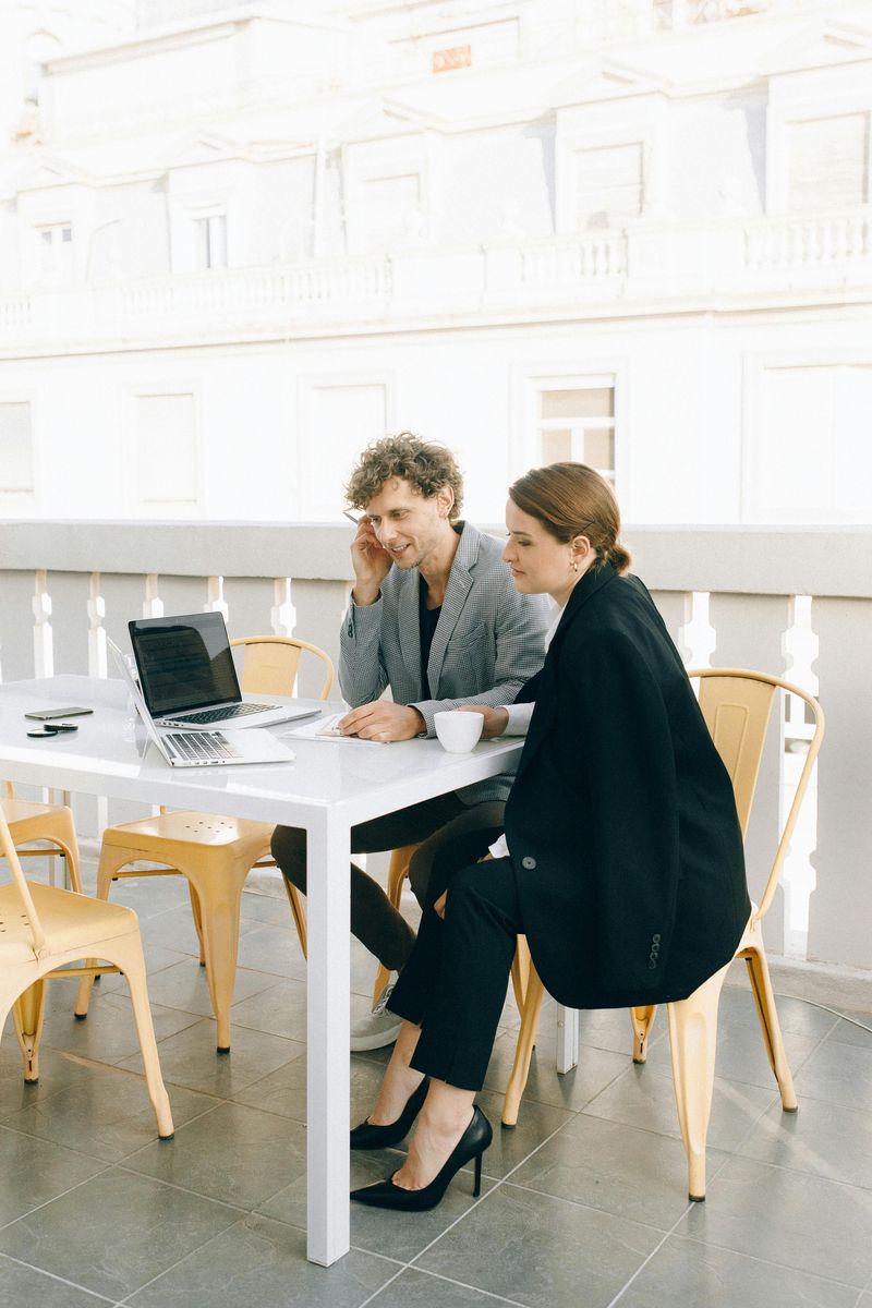 10 Simple Habits That Separate Naturally Prosperous People From Everyone Else