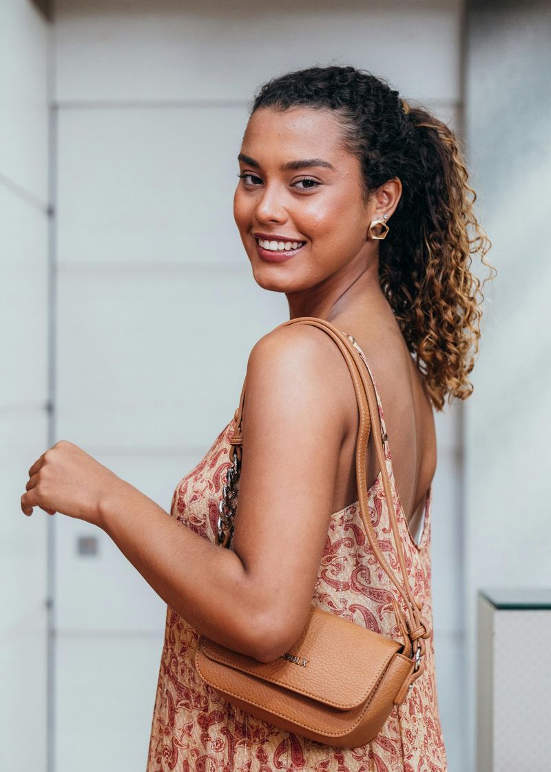 10 Flirting Habits That Make Women Magnetic, According to Science