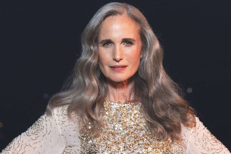 10 Famous Women Who Made Gray Hair Look Glamorous