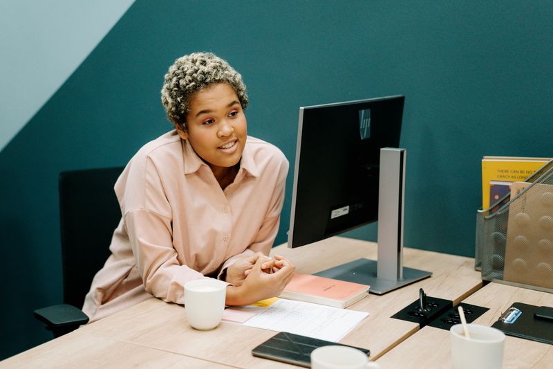 The Top 10 Office Habits That Silently Sabotage Your Promotion