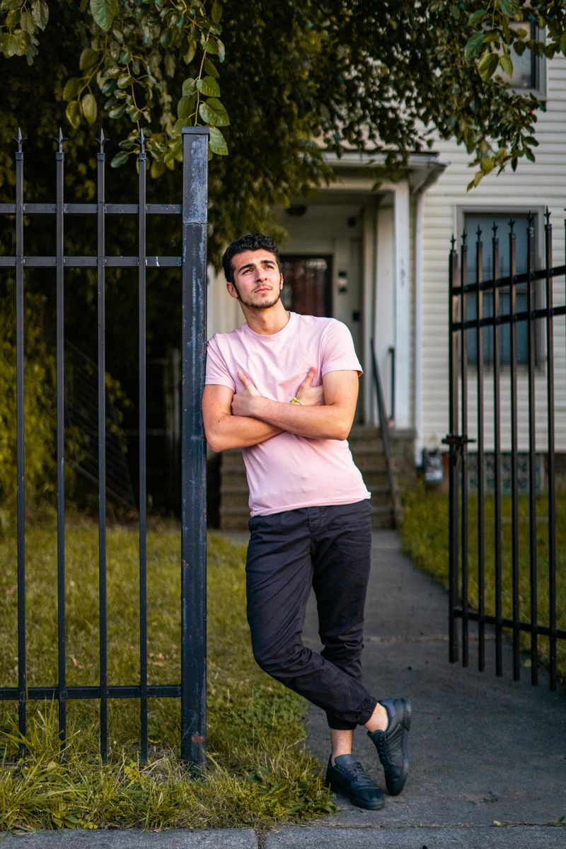 Displaying Closed-Off Body Language
