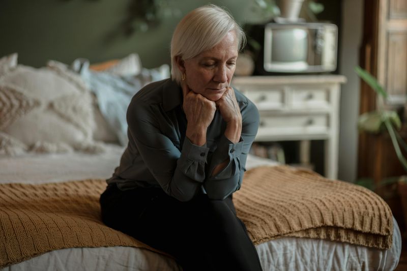 10 Types of People Who End Up Lonely in Old Age—Even After Full Lives