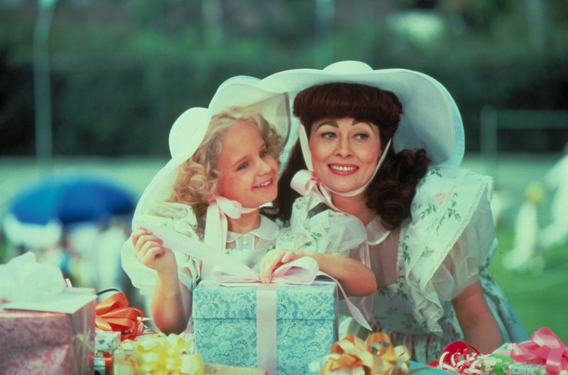 Faye Dunaway – Mommie Dearest (1981)