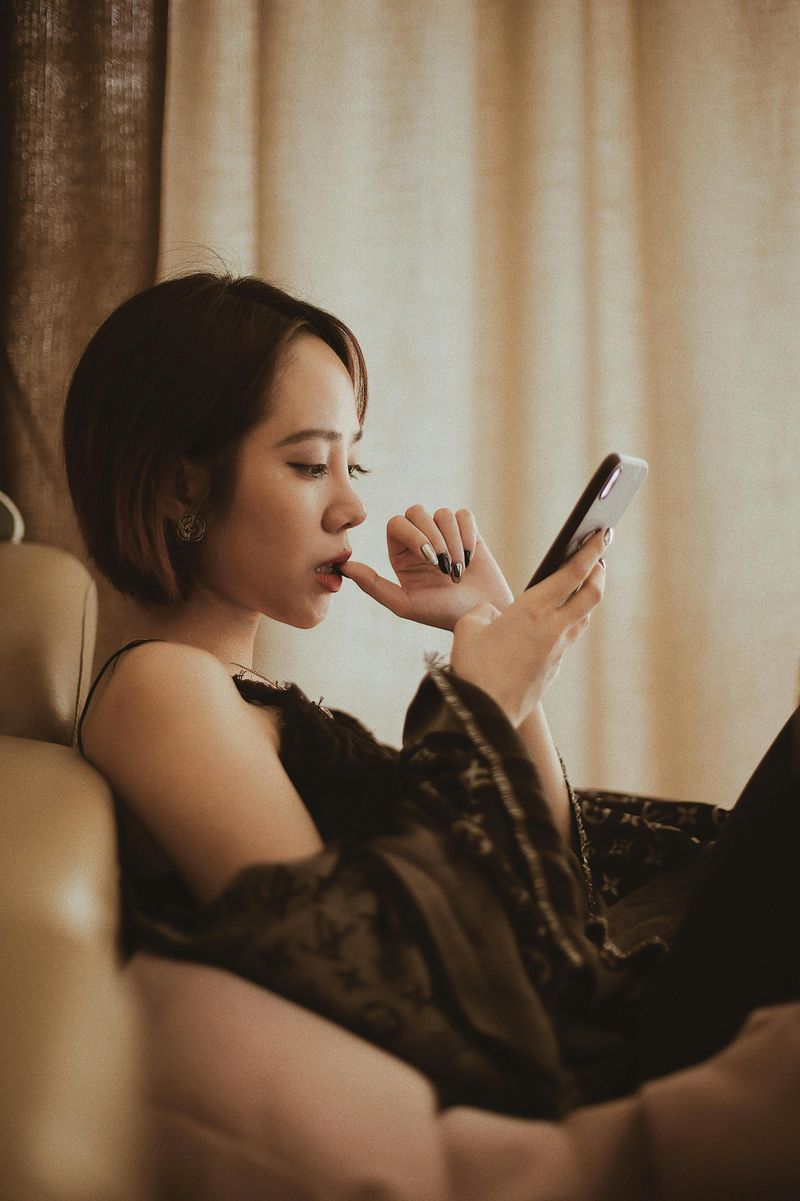11 Subconscious Habits of People in Unhealthy Relationships — But They'll Never Admit It