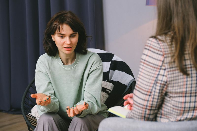 10 Everyday Struggles That Mean It Might Be Time for a Therapist