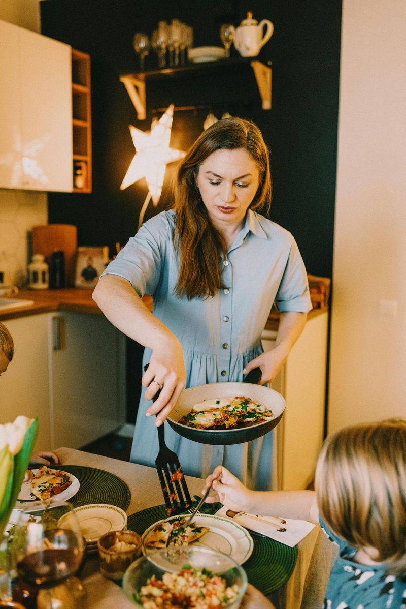 The Former Connector Whose Social Sphere Evaporated After Life Transitions