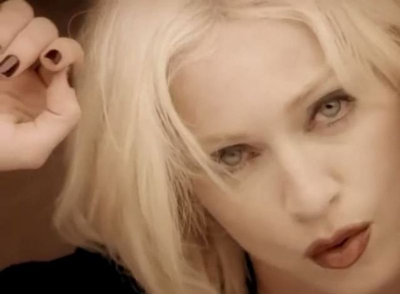 Take a Bow – Madonna (1994)