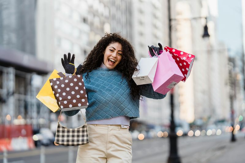 12 Festive Shopping Mistakes That Quietly Wreck Your Holiday Budget Every Year