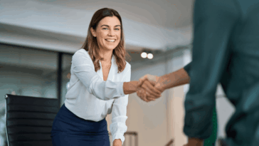 12 Old-School Manners That Completely Vanished