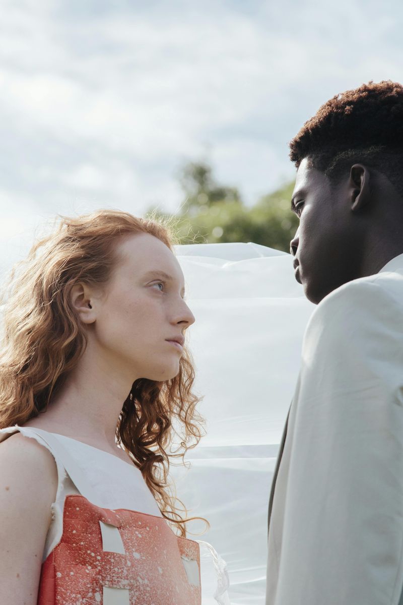 He Asks You to Keep Secrets That Make You Uncomfortable