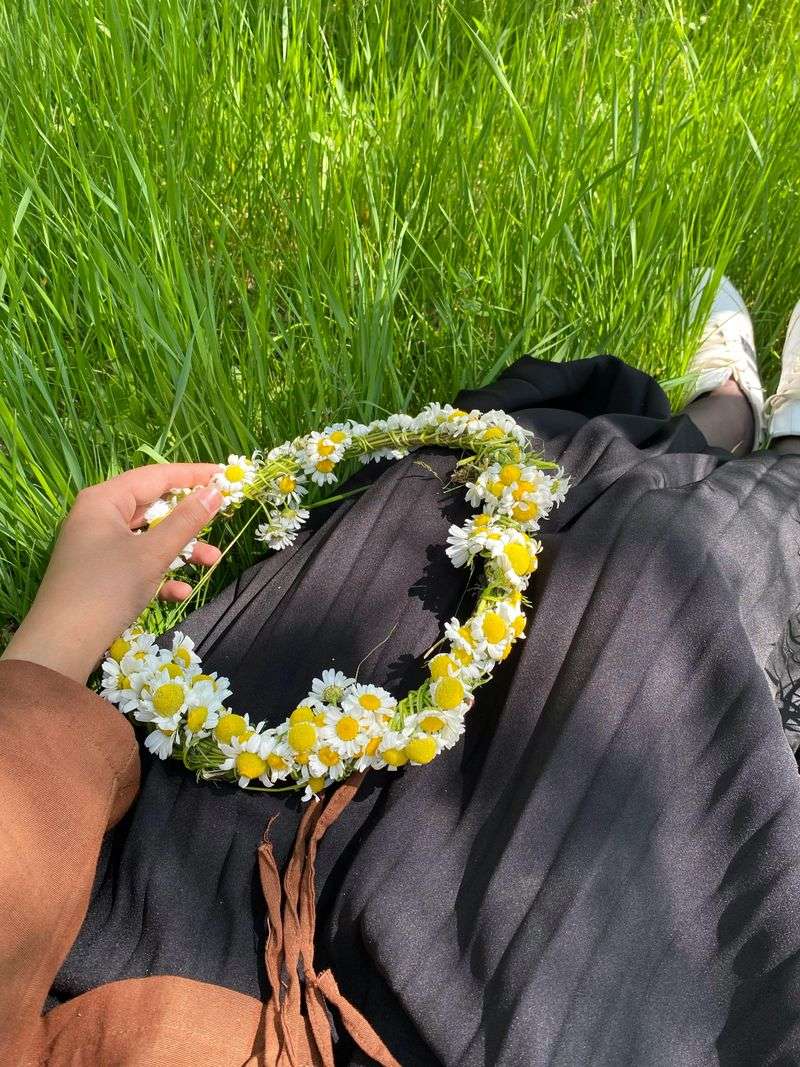 Making Daisy Chains and Flower Crowns