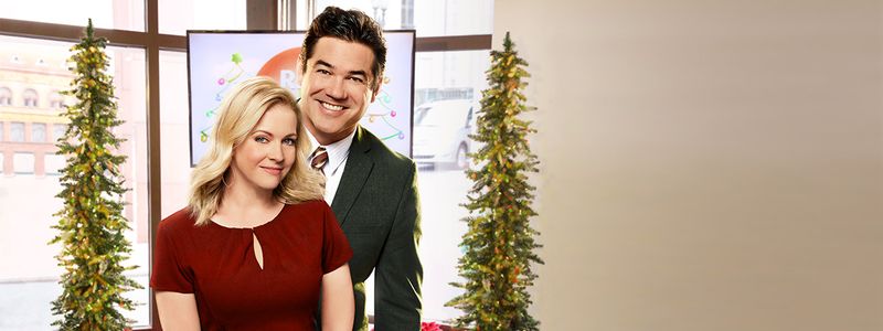 Melissa Joan Hart & Dean Cain (Broadcasting Christmas)