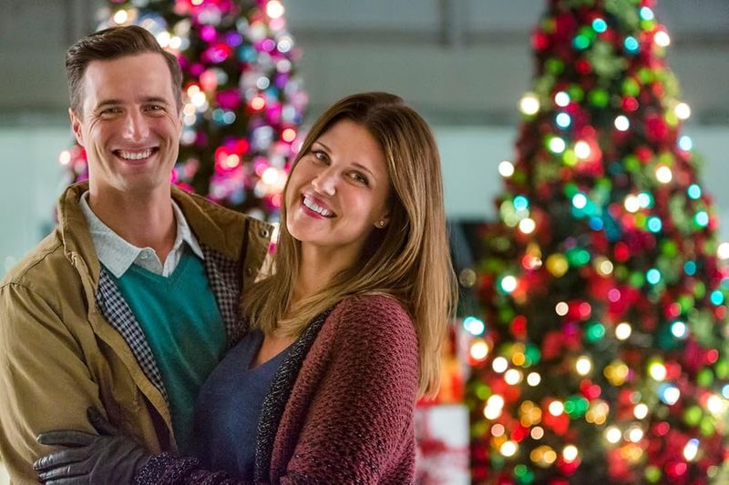 Sarah Lancaster & Brendan Penny ('Tis the Season for Love)