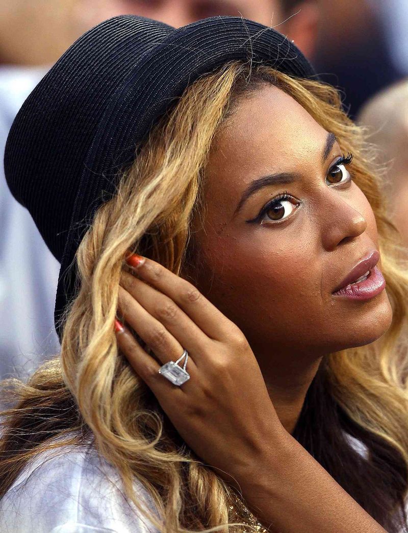Beyoncé's 24-Carat Emerald-Cut Stunner