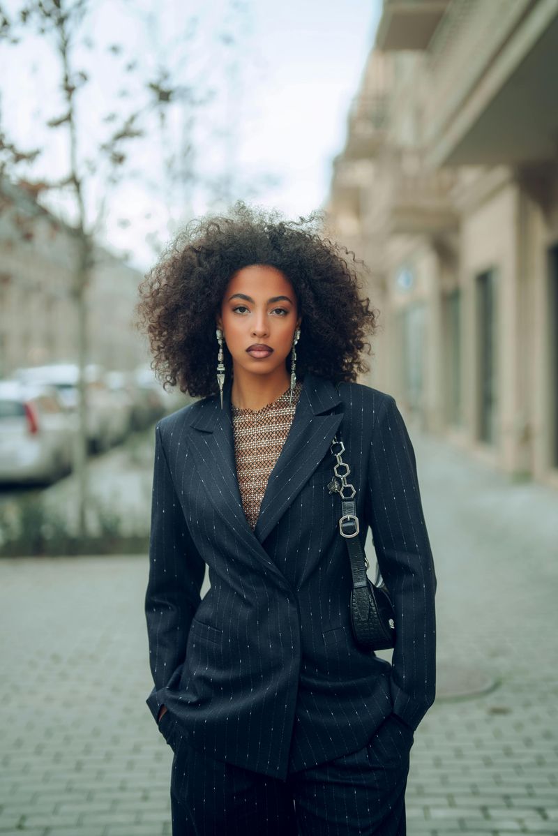 10 Clear Signs of a Truly High-Value Woman, Backed by Psychology 