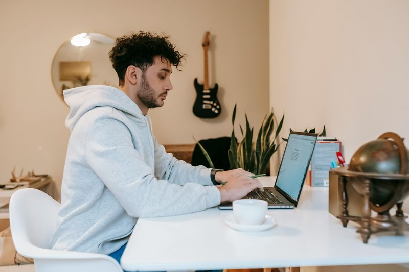 Men Who Remain Calm in a Crisis