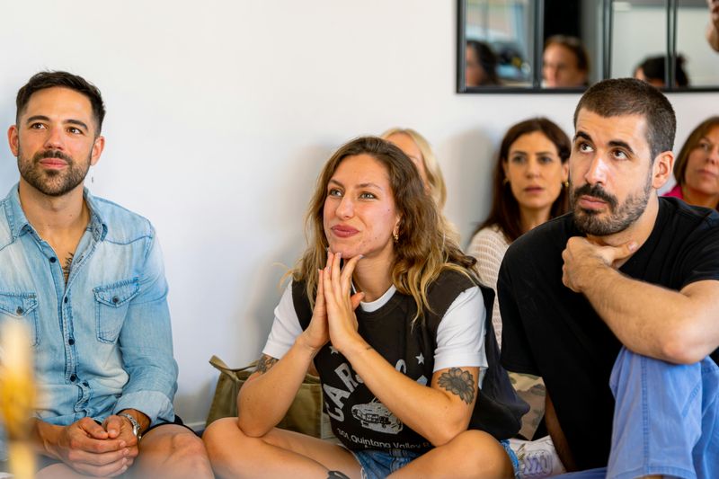 Conversations Naturally Pause When You Speak