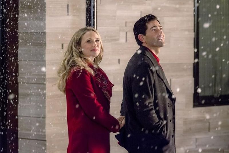 Christmas Next Door (2017)