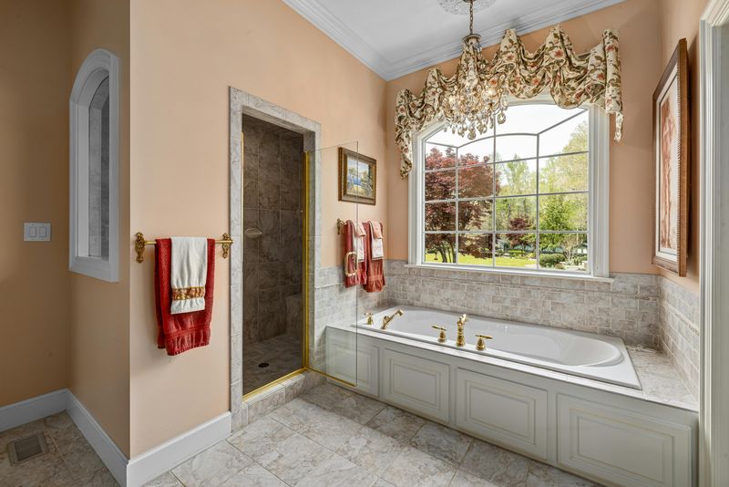 Traditional Bathtubs and Showers